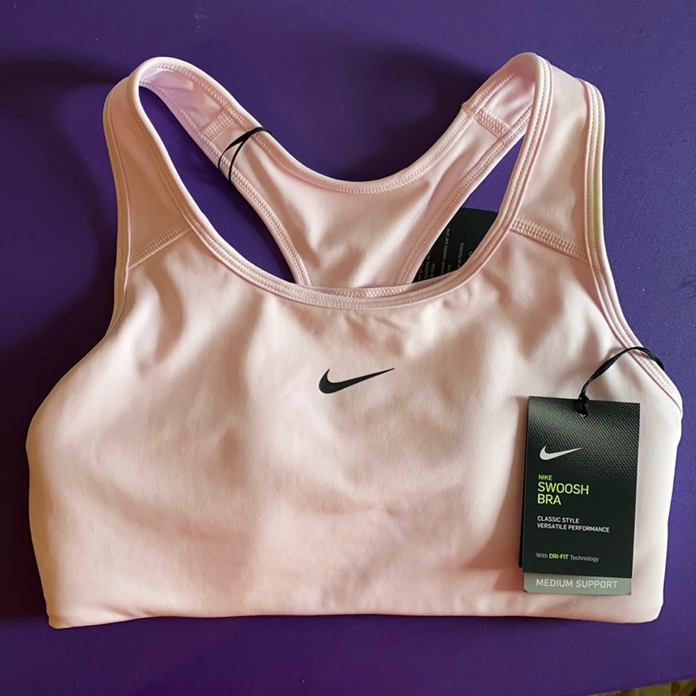 Nike Swoosh Bra